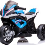 Modrá motorka BMW HP4